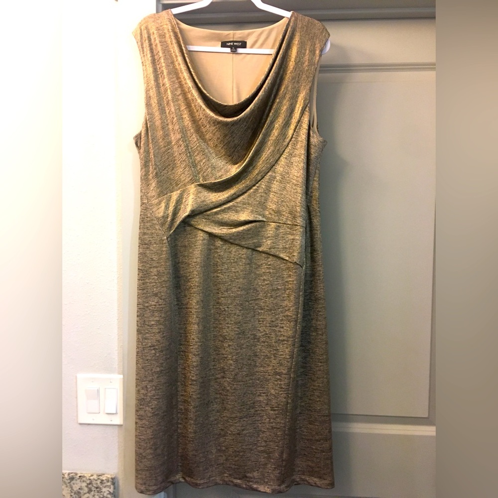 Nine West, size 16, color gold